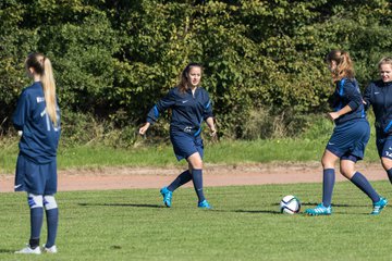 Bild 43 - B-Juniorinnen Krummesser SV - SV Henstedt Ulzburg : Ergebnis: 0:3